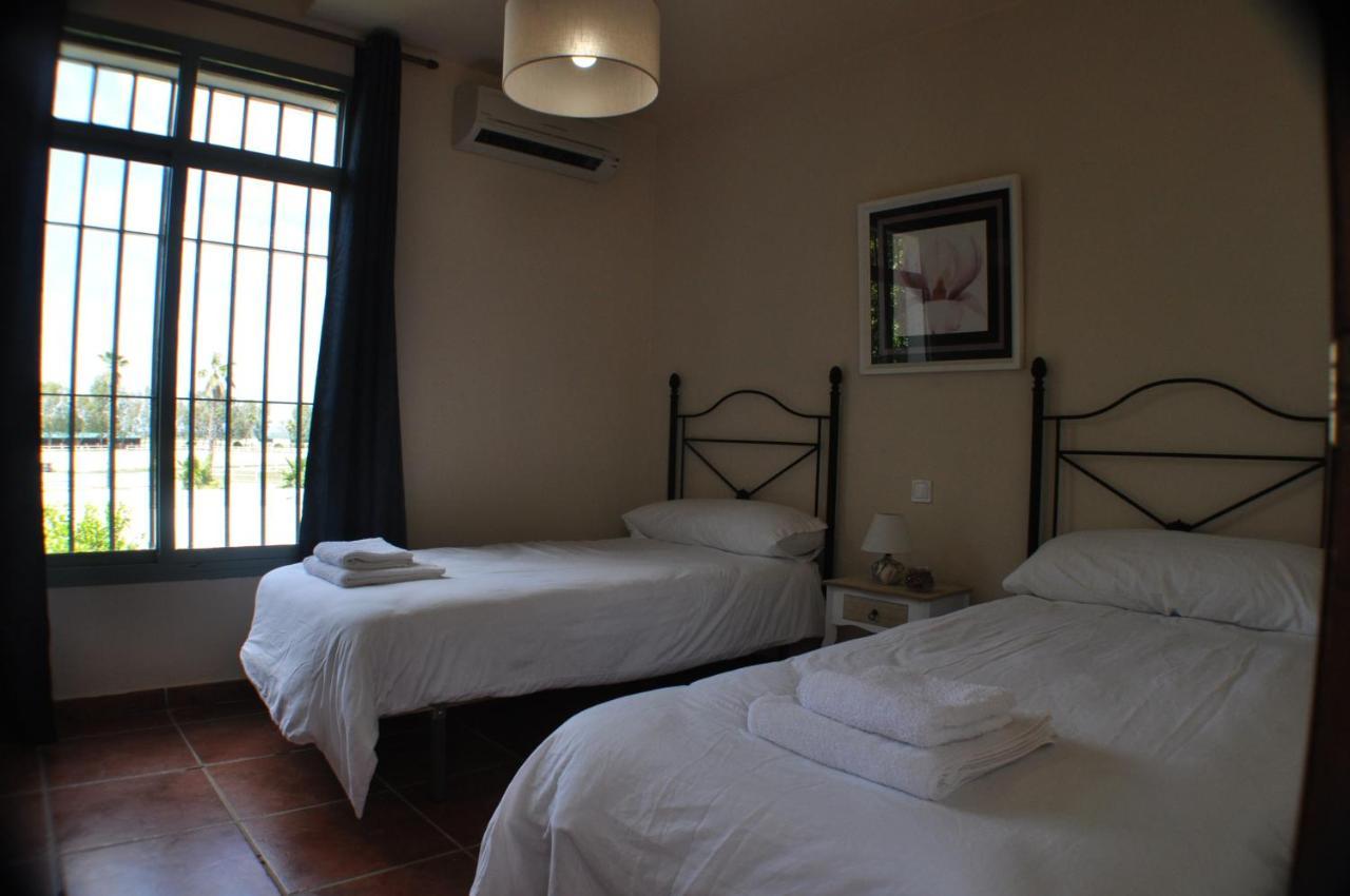 Cortijo La Amazona Villa เซบีญา ภายนอก รูปภาพ