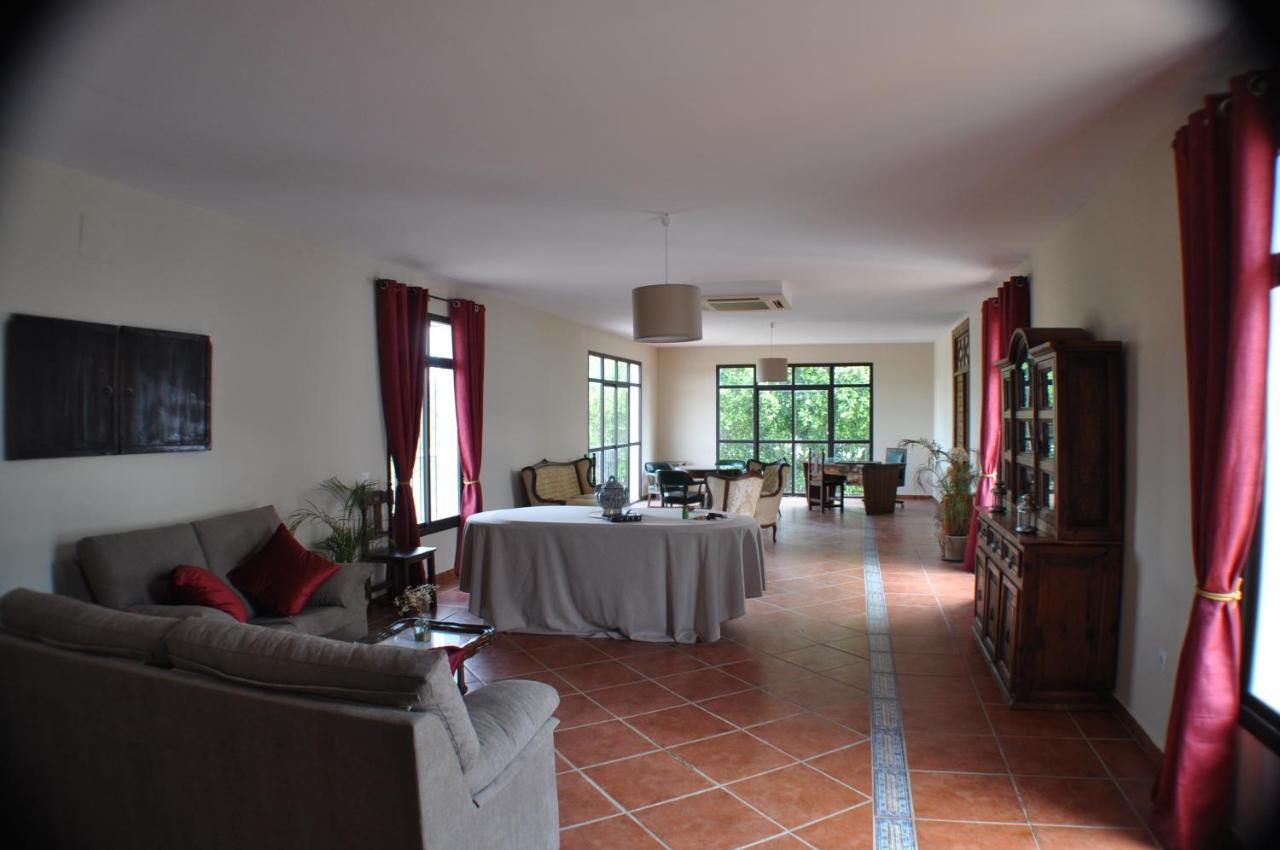 Cortijo La Amazona Villa เซบีญา ภายนอก รูปภาพ