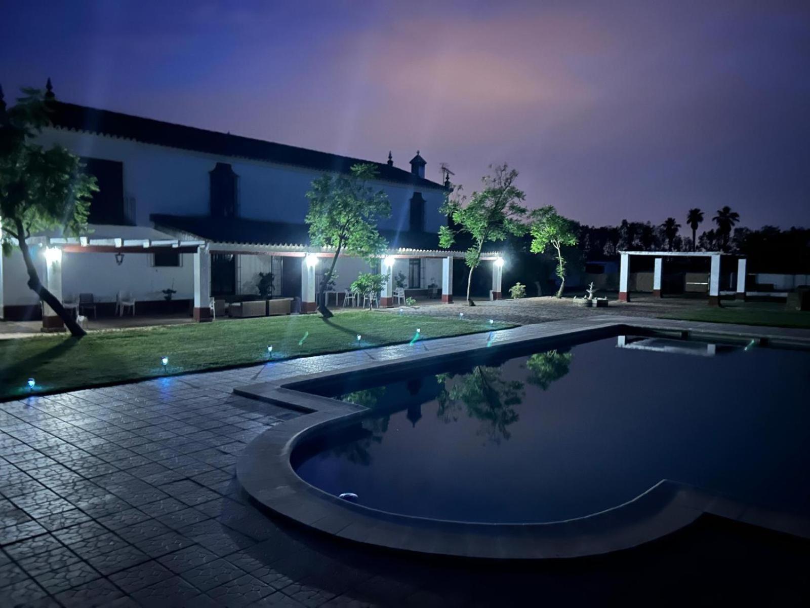 Cortijo La Amazona Villa เซบีญา ภายนอก รูปภาพ
